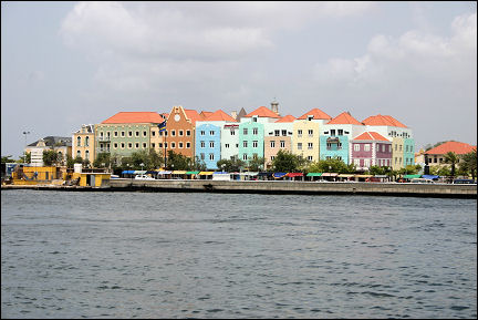 Netherlands Antilles, Curaçao - Willemstad, Otrabanda seen from the ferry