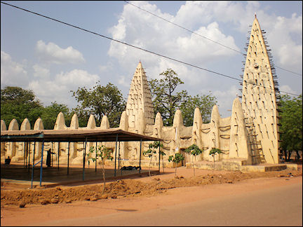 Burkina Faso - Bobo-Dioulasso, mosque