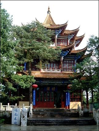 China, Yunnan - Zhongdian, belltower