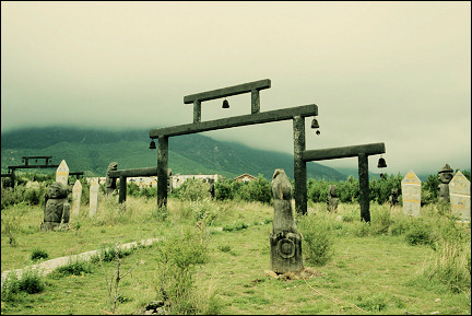 China, Yunnan - Road to Heaven