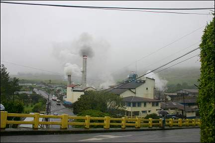 Costa Rica - Cane duger factory