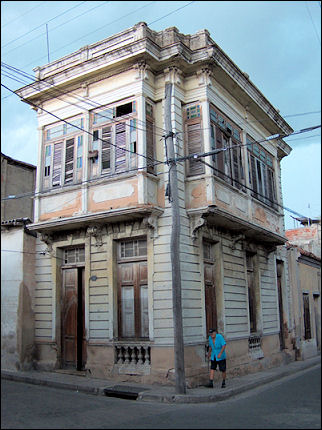 Cuba - Santiago de Cuba, house