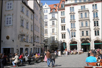 Germany, Bavaria - Munich, Am Platz with Orlandohaus