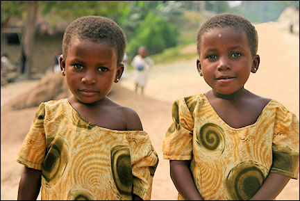 Ghana, Amedzofe-Hohoe - Twins