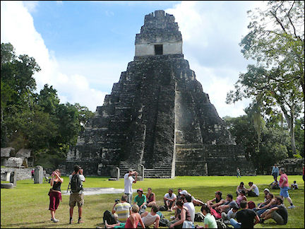 Guatemala - Tikal, Plaza Mayor