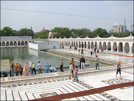 India, Delhi - Sikh Temple Gurdwara Bangla Sahib
