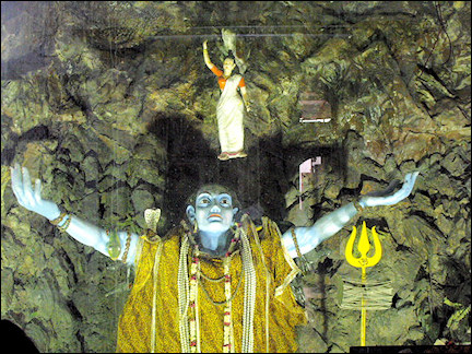 India, Delhi - Statue of Lord Shiva