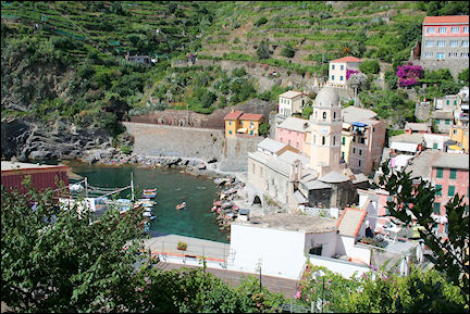 Italy, Liguria - Vernazza, one of the Cinque Terre