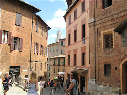 Italy, Tuscany - Siena, street in city center