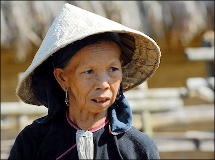 Laos - Lao woman