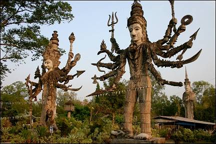 Thailand - Nhong Kai, sculpture park