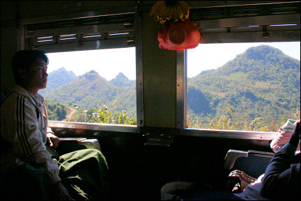 Myanmar, Thazi-Kalaw - View from the train