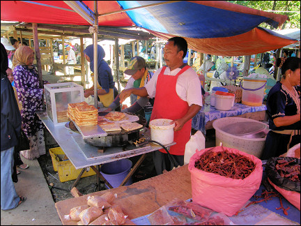 Malaysia, Borneo, Sabah - Kota Belud market