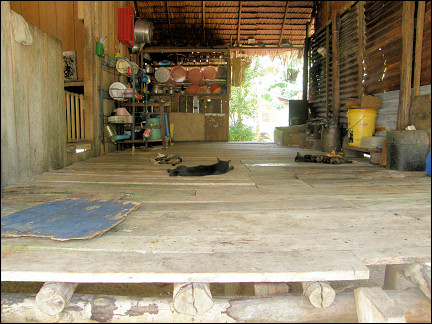 Malaysia, Borneo, Sabah - House in fishers village on one of the Turtle Islands