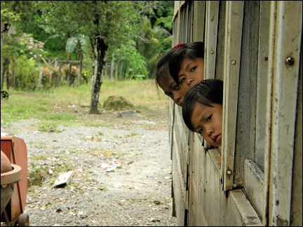 Malaysia, Borneo, Sabah - Children on the train from Tenom to Beaufort