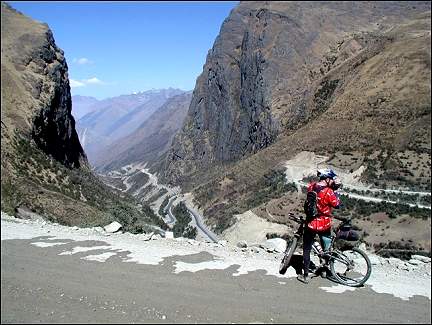 Peru - Climbing the Abra Malaga