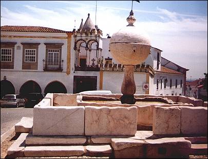 Portugal, Alentejo - Evora, Fonta da Porta de Moura