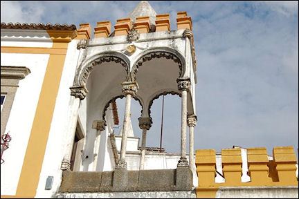 Portugal, Alentejo, Évora - Casa Cordovil with Manueline loggia