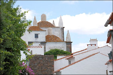 Portugal, Alentejo, Monsaraz - View of the town