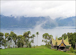 Travelogue Tour of Sumatra, Java and Bali with 44 photos