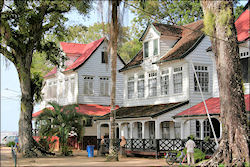 Travelogues Suriname