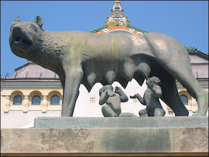 Romania, Târgu Mureş - Statue of Romulus and Remus