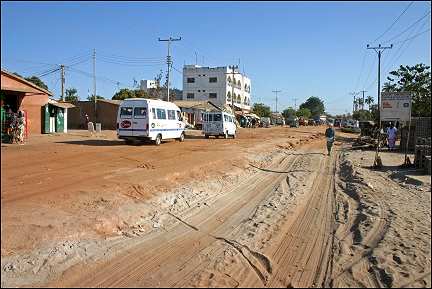 Senegal - Banjul Diouloulou, bad road
