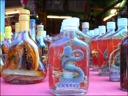 Thailand - Donesao, whisky with snakes