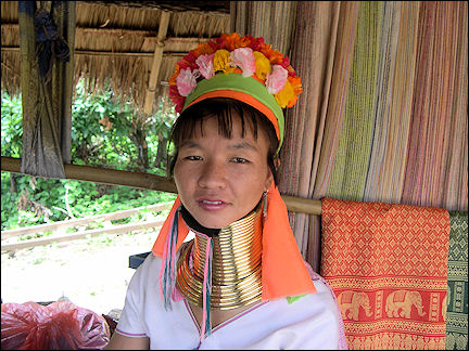 Thailand - Padaung giraffe woman