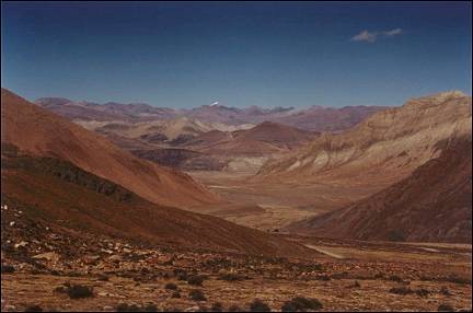 Tibet - Field of rocks in Everest National Park