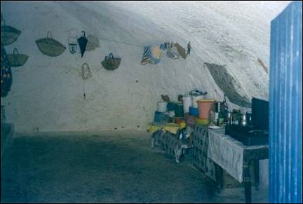 Tunesia - Matmata, kitchen in cave dwelling