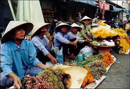 Vietnam - My Tho, flower market