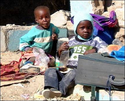Zimbabwe - Children in winter clothes